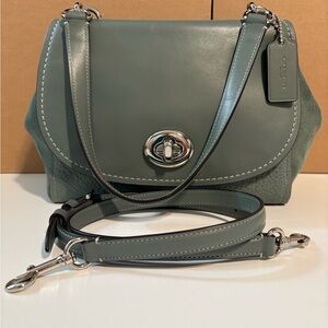 Coach Faye carryall with shoulder/crossbody adjustable strap in color green.